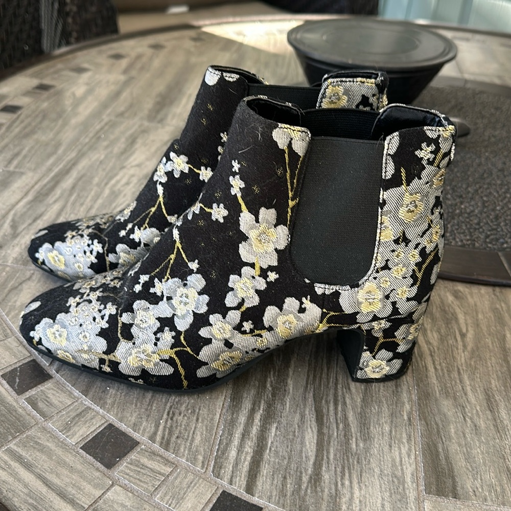 Anne Klein floral booties